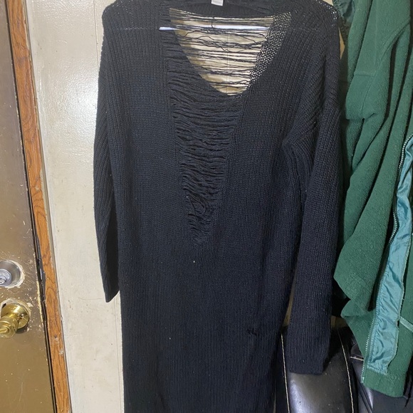 String sweater - Picture 2 of 2